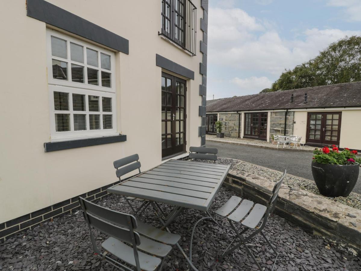 Whistle Stop Apartment Porthmadog Exterior photo
