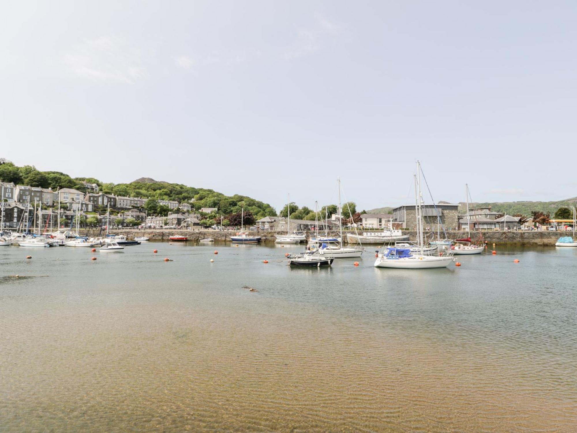 Whistle Stop Apartment Porthmadog Exterior photo